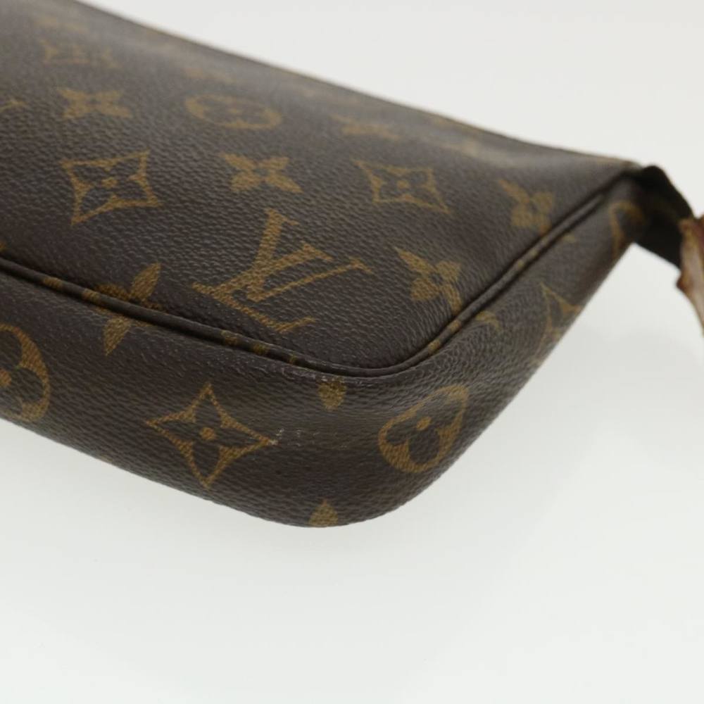 LOUIS VUITTON Pochette accessoires Clutch Bag - Picture 14 of 16